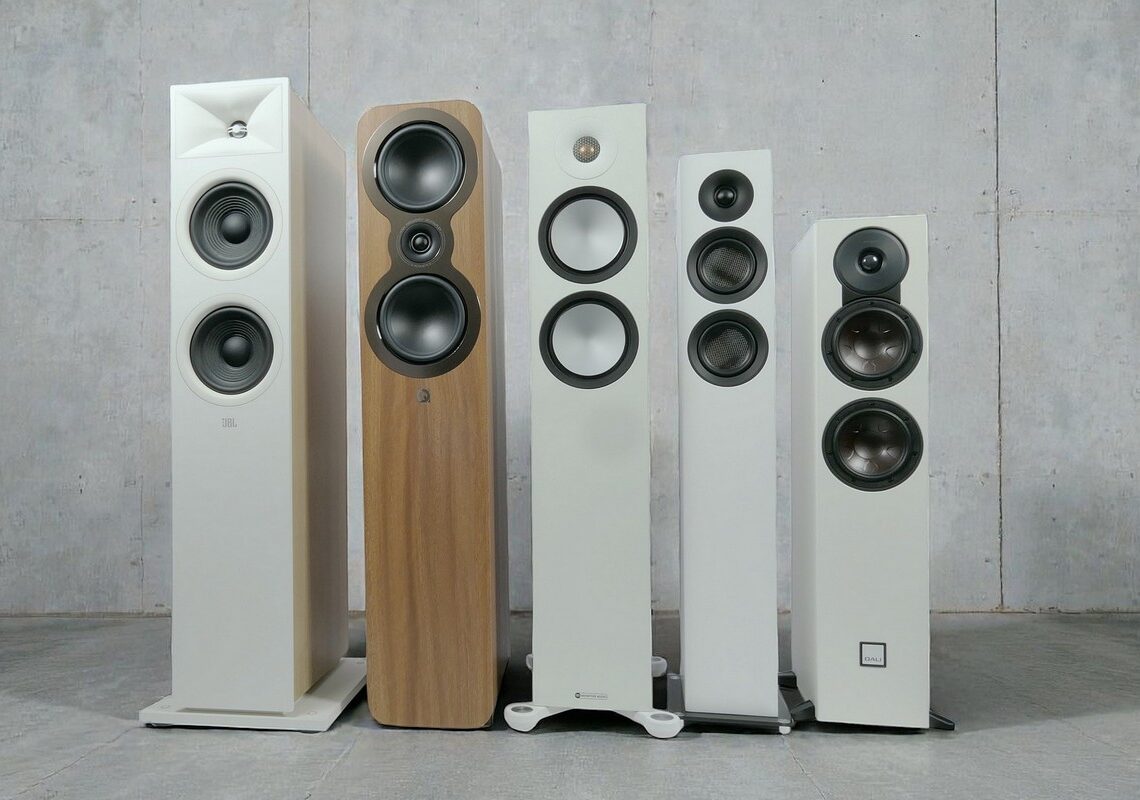 AVplus comparison test of floor speakers
