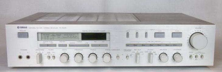 Kokeilussa: Yamaha R-1000 -viritinvahvistin on heleä retrohelmi