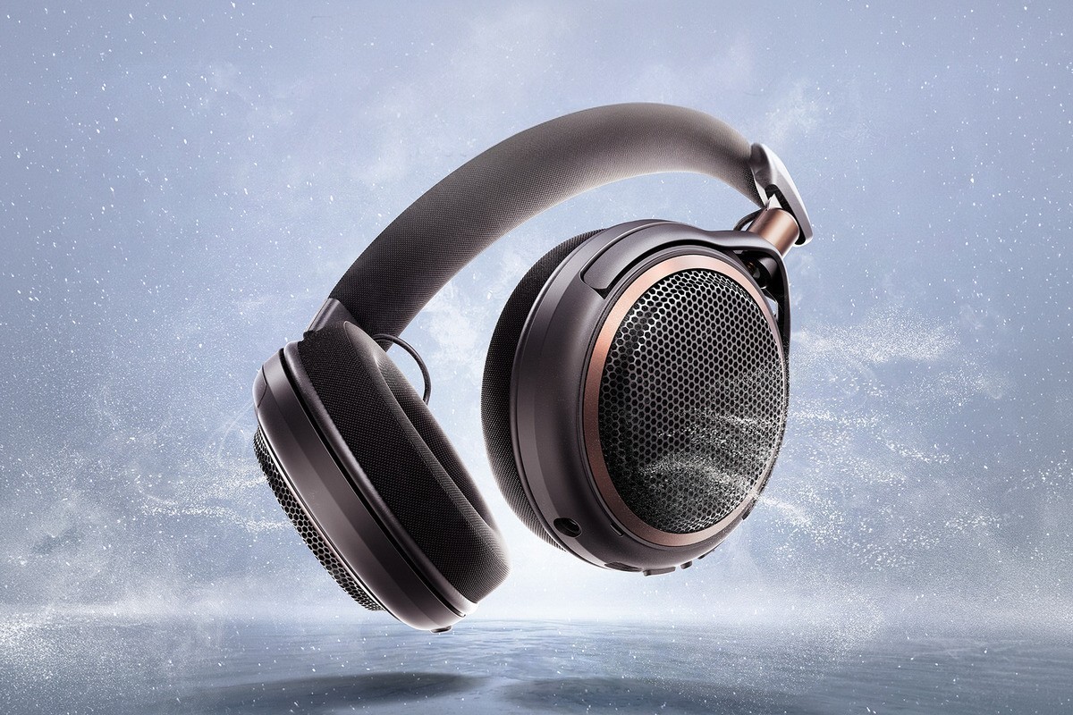 Audio-Technica ATH-AL5NC combines an open design and wireless connectivity – battery life up to 75 hours