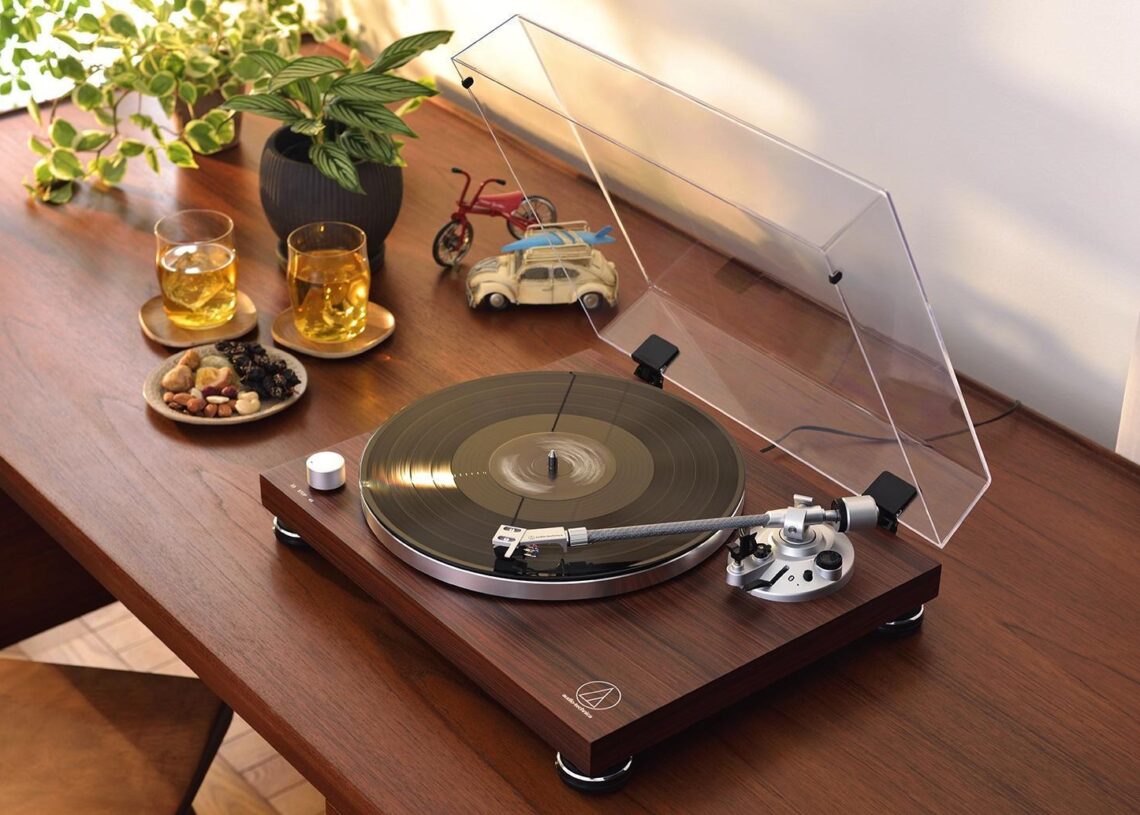 Audio Technical's two vinyl turntables with Bluetooth