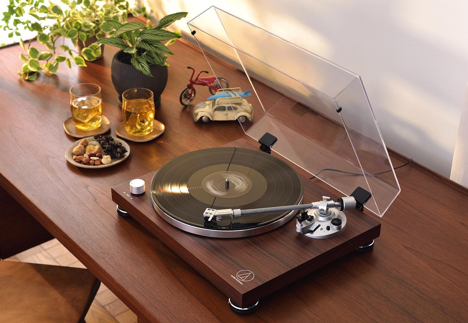 Audio Technical's two vinyl turntables with Bluetooth