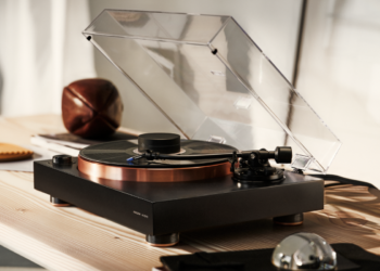 Argon Audio AURORA is the brand's first direct-drive turntable – the S-series uses ATS resonance control