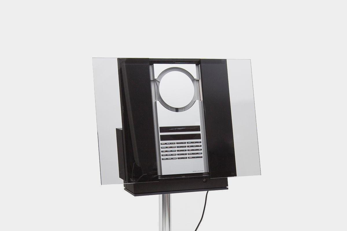 Hifin historiaa: Bang & Olufsen BeoSound 3000 – Kun lasiovet avautuvat