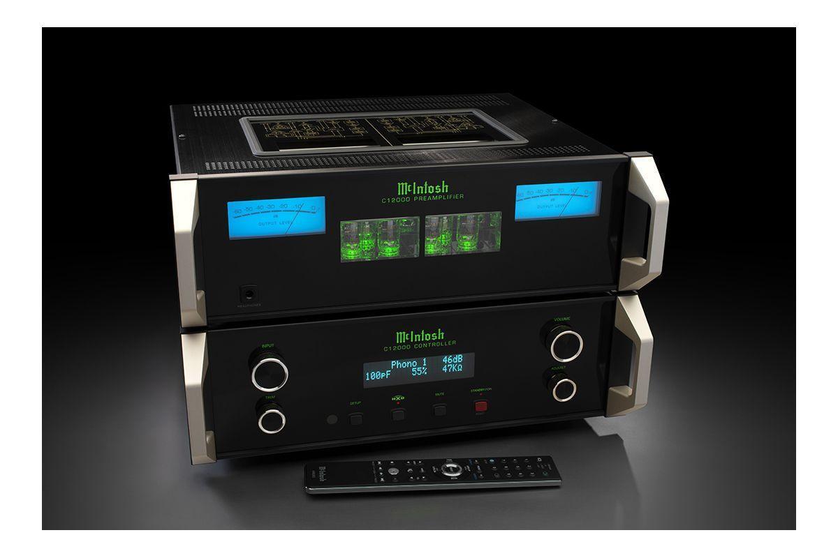 McIntosh esitteli kahden kotelon C12000-etuvahvistimen