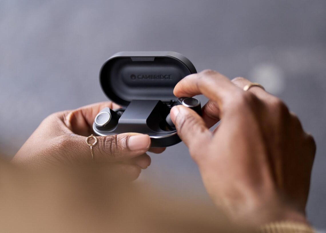 Cambridge Audio esittelee Melomania M100 kuulokkeet