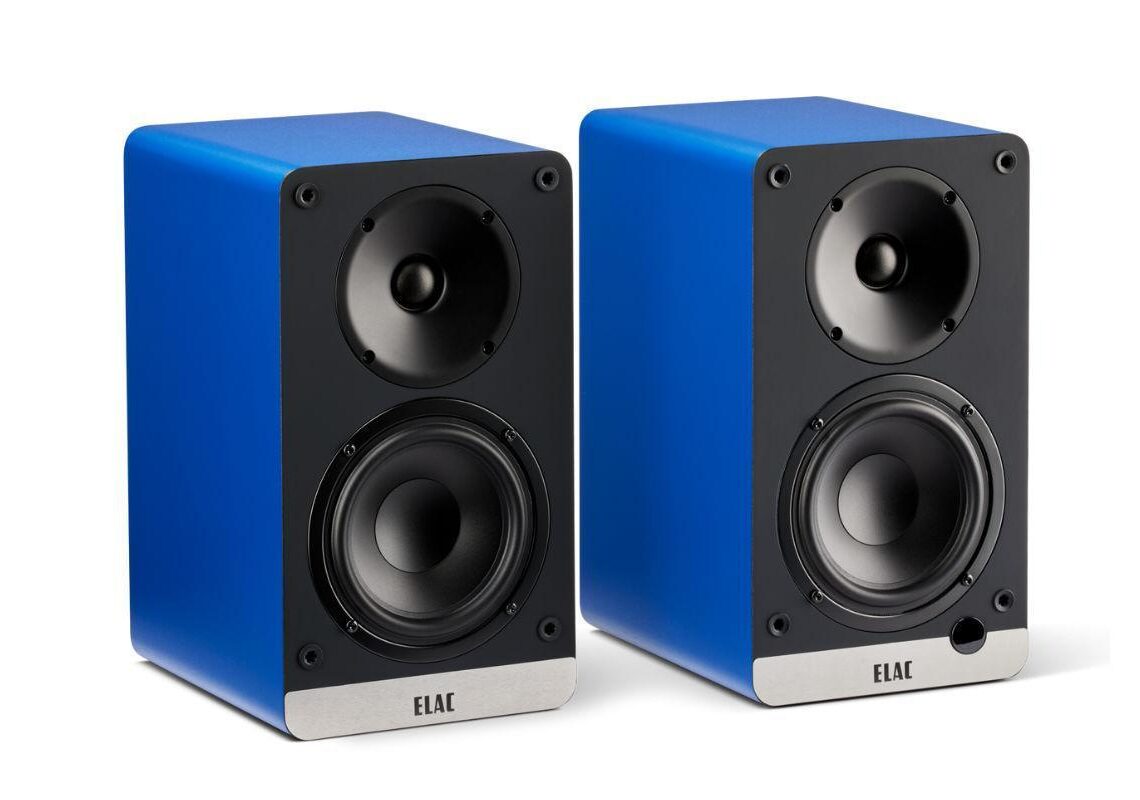 ELAC presented handy small speakers with a record player and HDMI connection