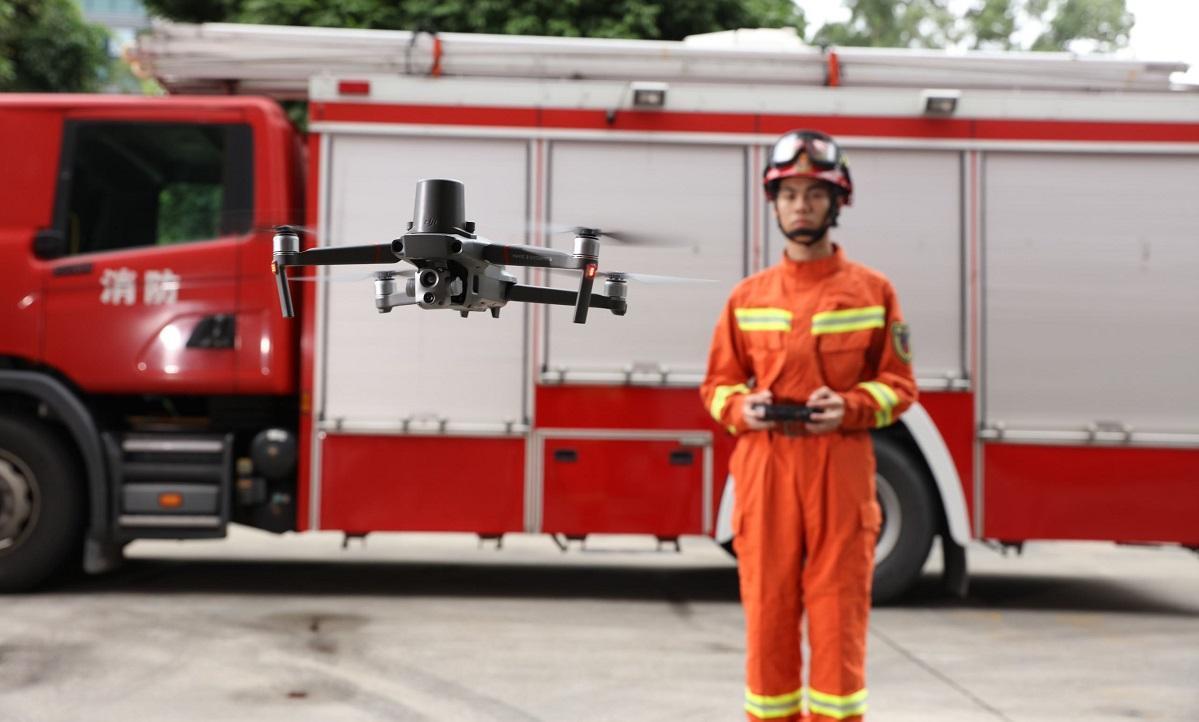 DJI Mavic 2 Enterprise Advanced – monipuolinen ammattilaistason kuvauskopteri haastaviin tehtäviin