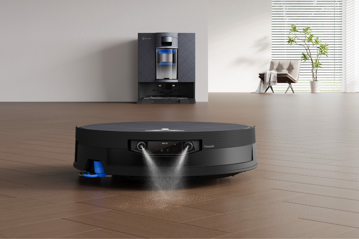 Deebot X12 esiteltiin – mukana esiliuotus, rullamoppi ja pussiton tyhjennysasema