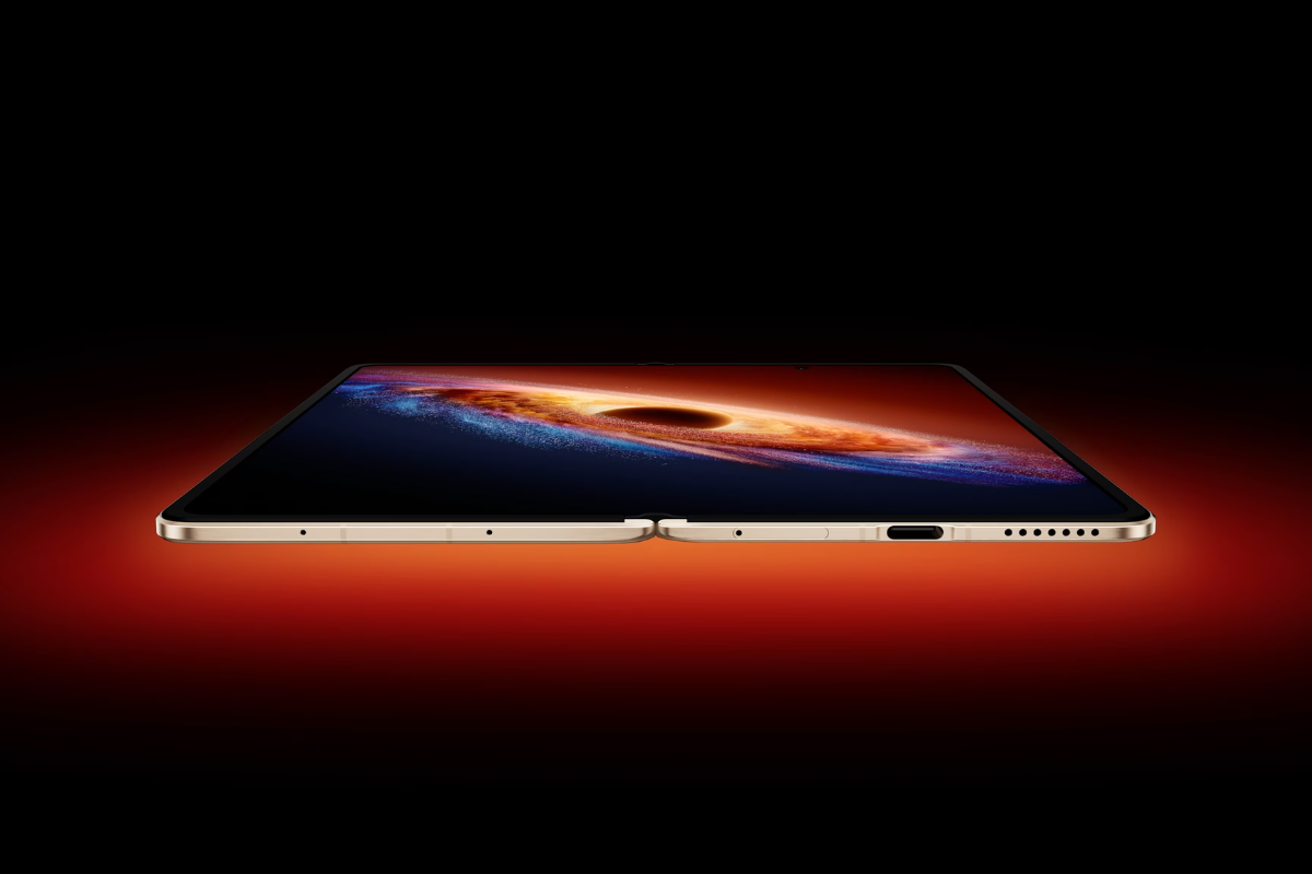 HONOR Magic V6 transforms into a pocket-sized workstation – AI and multi-tasking of three apps at the center