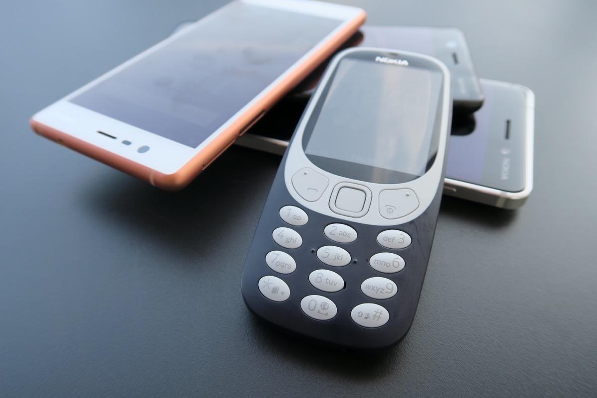 Näppituntumaa uudesta Nokia 3310 -puhelimesta