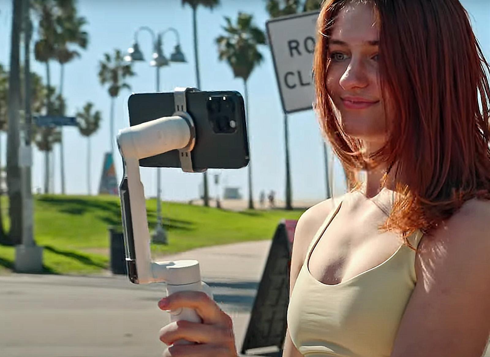 Insta360 Flow brings AI tracking to smartphone photography