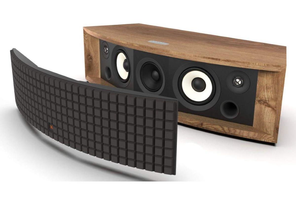 JBL striimailee retrohengessä