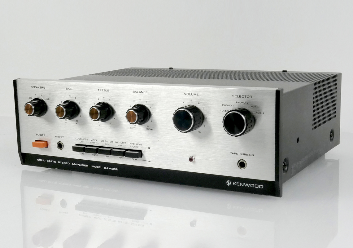 Kenwood KA-4002 – Kerrassaan upea pikkuvahvistin 70-luvulta