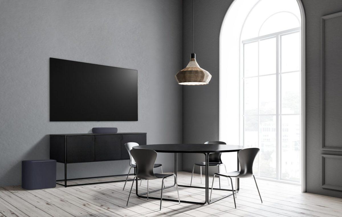 LG esitteli minikokoisen Atmos-soundbarin