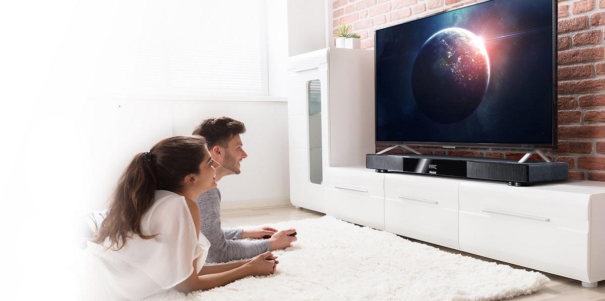 Soundbar sisäänrakennetulla subwooferilla ja Bluetooth yhteydellä