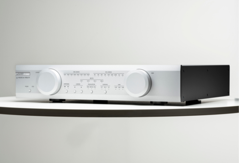 Musical Fidelity M8x Vinyl – Can this turntable preamp get any more awesome?