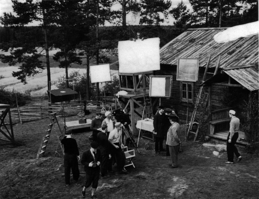 Tip for the summer heat – a free time travel to the dance halls and the huts in Finland