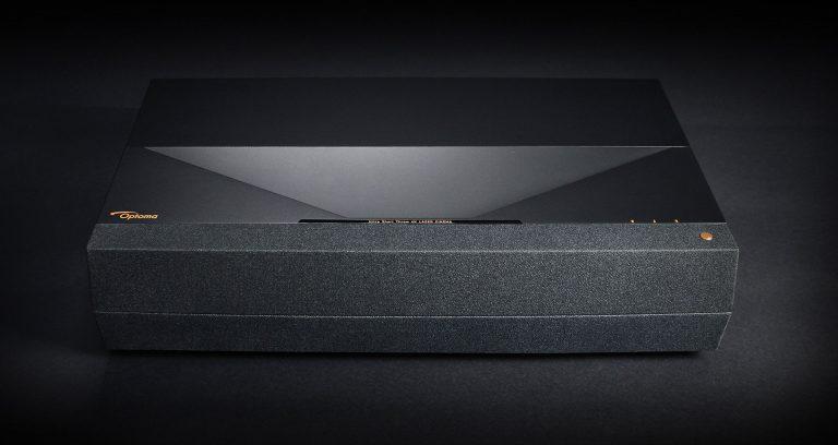 Optoma yhdisti 4k-lähiheittoprojektorin ja soundbarin – soveltuu television korvaajaksi