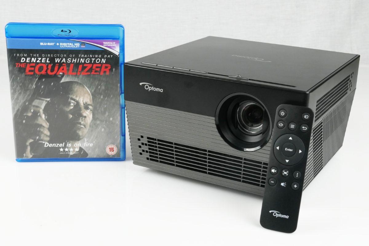 Test of the Optoma UHL 55 video projector: A portable 4K cannon weighing less than a ton