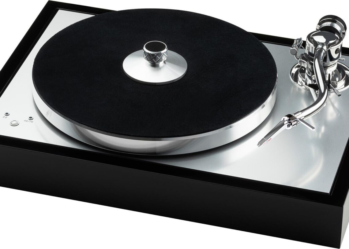 Pro-Ject muistaa ystävänsä Ortofonin päättyvää juhlavuotta levysoittimella