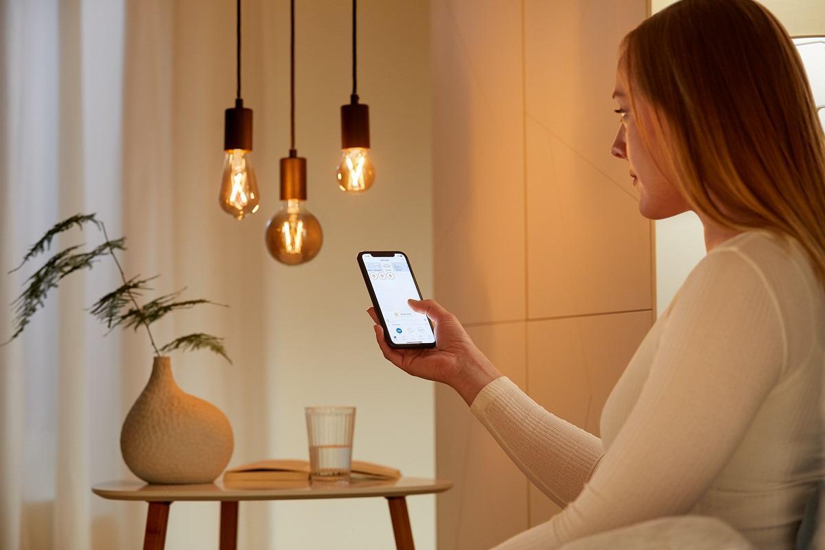 Philips Huen joululahjaopas – valaisevia lahjoja niin laitenörteille kuin minimalisteille