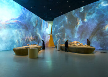 128 laser projectors provide the museum with 2.56 million lumens and scan 28 billion pixels per second