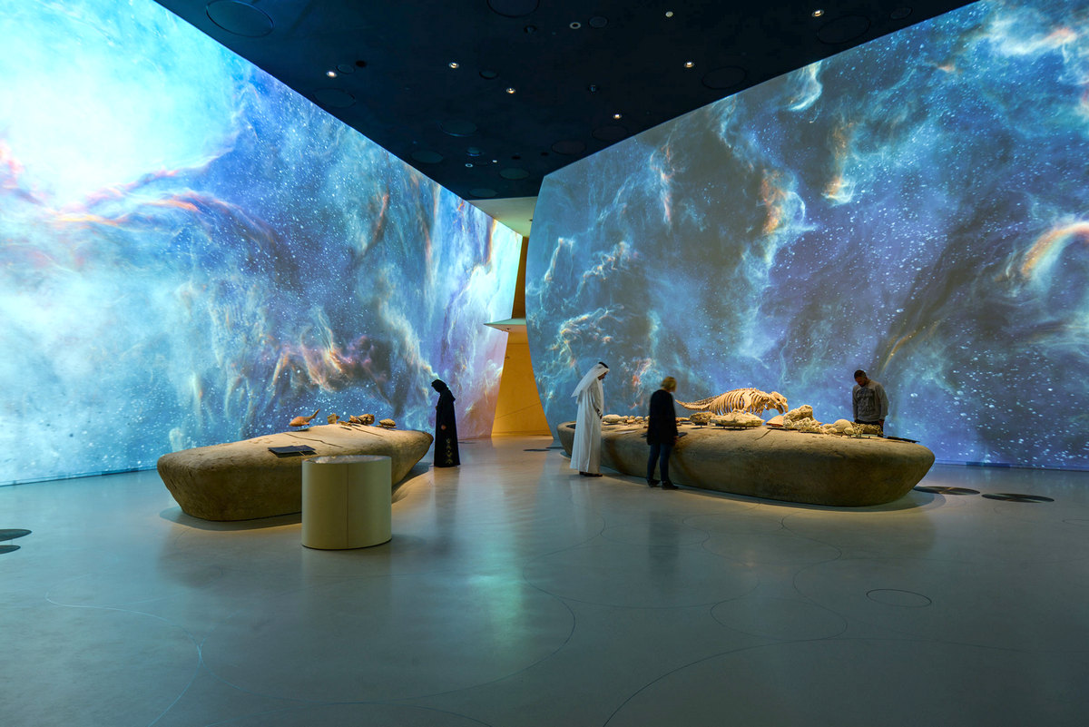 128 laser projectors provide the museum with 2.56 million lumens and scan 28 billion pixels per second