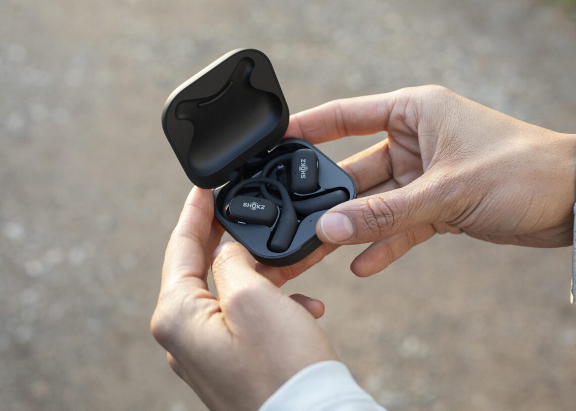 Listen to music on the go without compromising safety