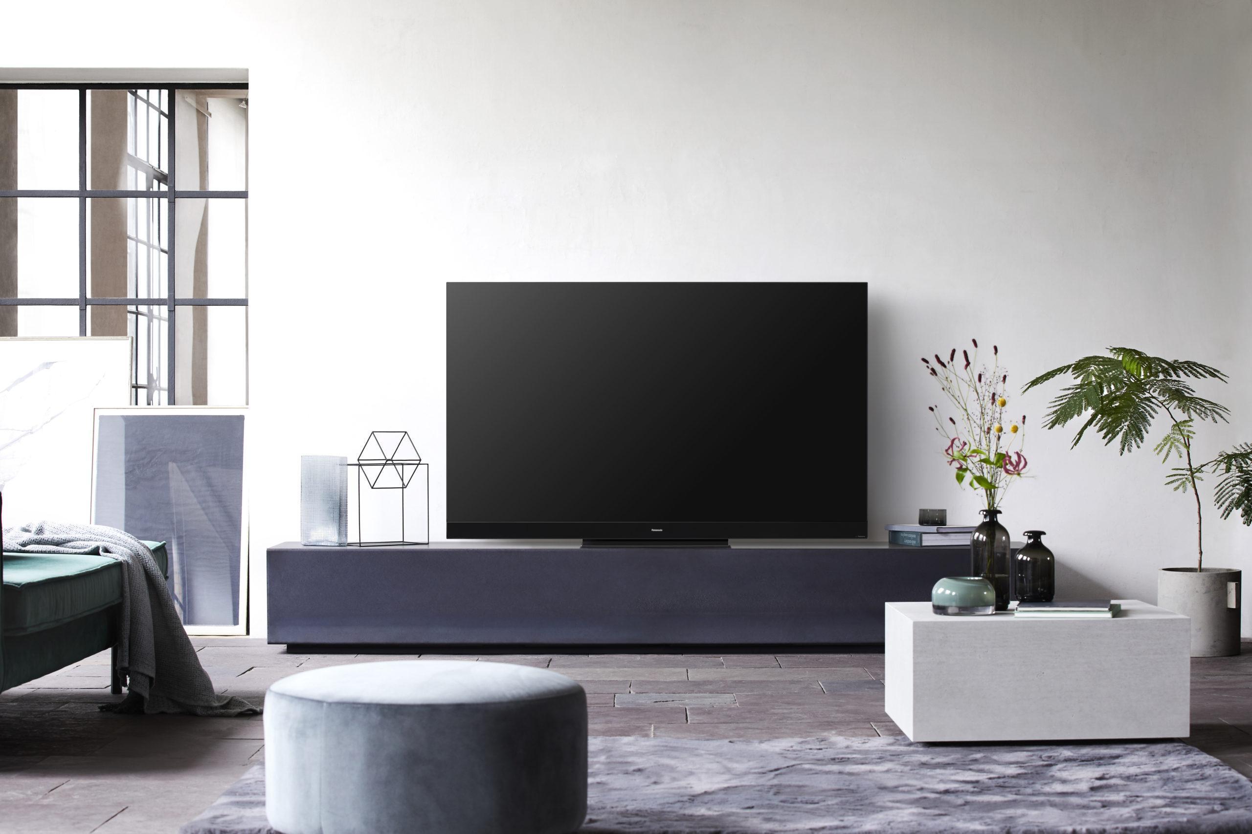 Testissä Panasonic HZ2000E: Vuoden paras televisio on tässä!