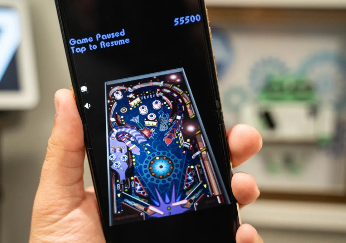 Windowsin ikoninen pinball tekee paluun puhelimiin