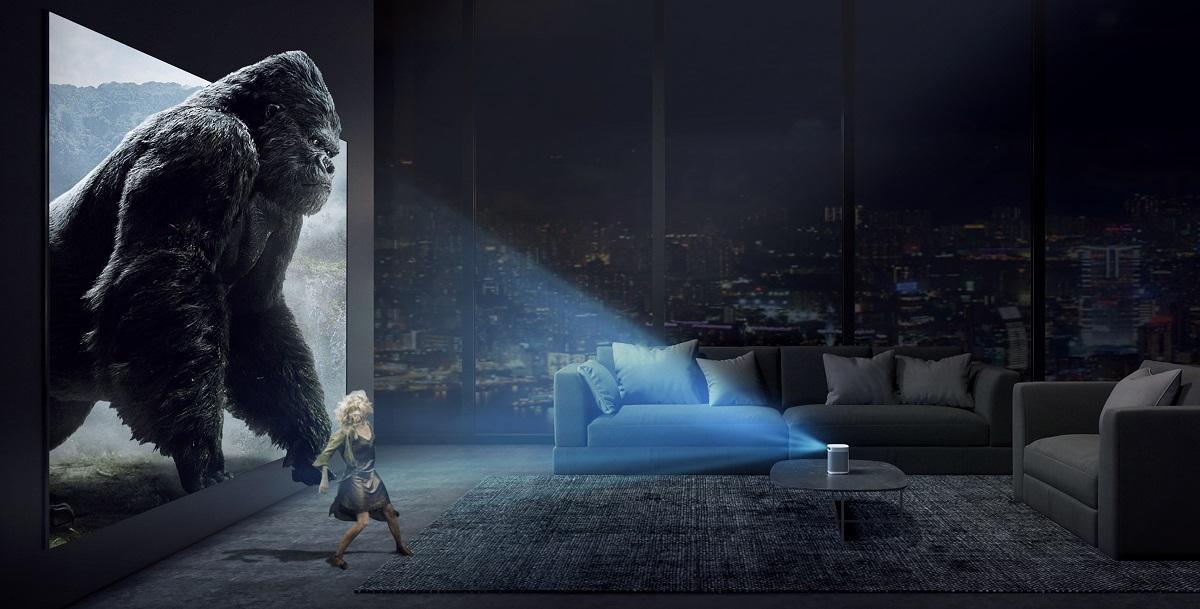 Movie festivals can easily get started from anywhere with the battery-powered XGIMI Halo video projector