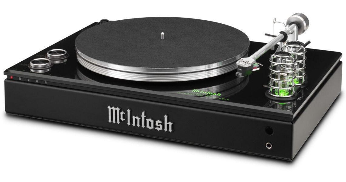 In the test, the McIntosh MTi100 combination device: an integrated disc player with a capacity of 100 CDs