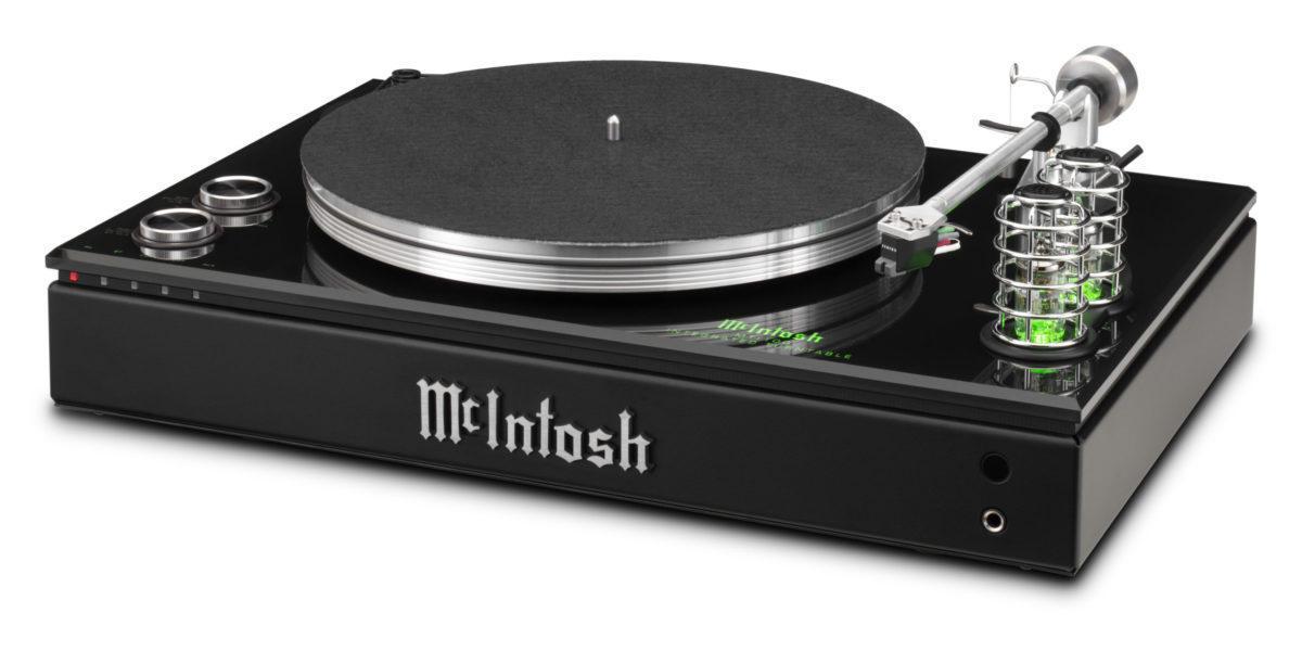In the test, the McIntosh MTi100 combination device: an integrated disc player with a capacity of 100 CDs