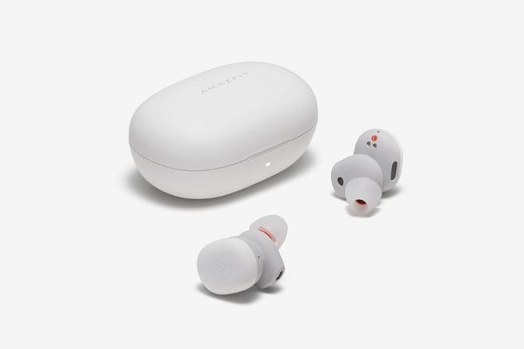 Amazfit esitteli kahdet täyslangattomat kuulokkeet – urheiluun ja laiskotteluun
