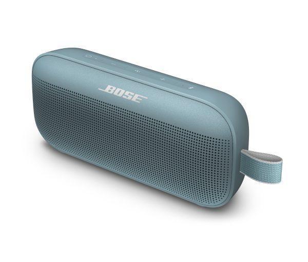 In the experiment with the Bose SoundLink Flex: A roaring speaker for the beach