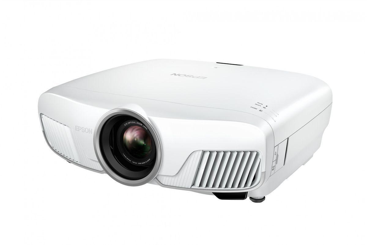 Testissä Epson EH-TW9400W -projektori: Luonnollista kuvantoistoa langattomasti