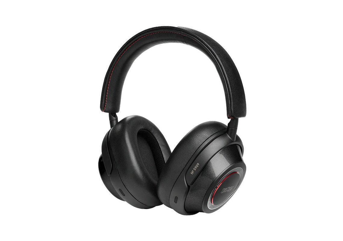 High-end manufacturer Mark Levinson surprised by announcing wireless noise-canceling headphones