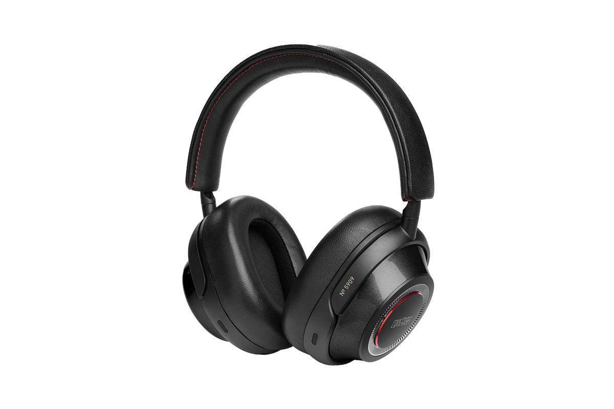 High-end manufacturer Mark Levinson surprised by announcing wireless noise-canceling headphones