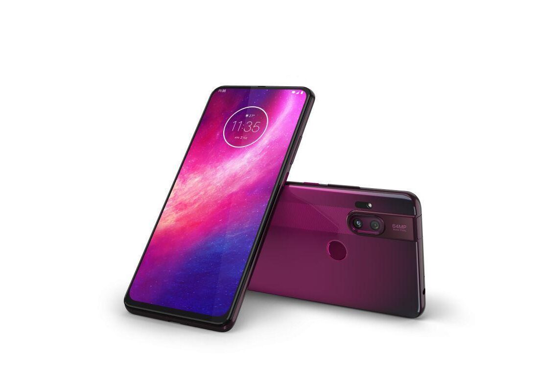 Motorolan One Hyper -puhelin saapuu Suomeen – 64 megapikselin kamerapuhelin 369 euron hintaan