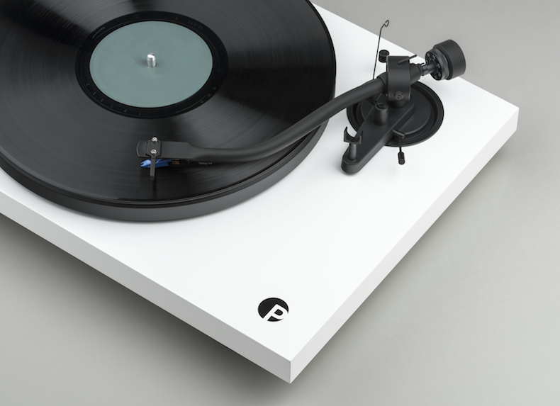 Audio version of the Debut III record player from Pro-Ject