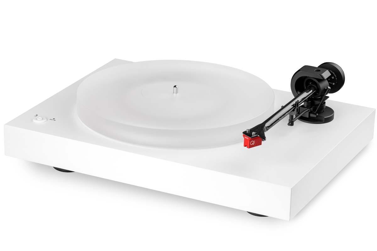 Pro-Ject täydensi balansoitujen levysoittimien sarjaansa
